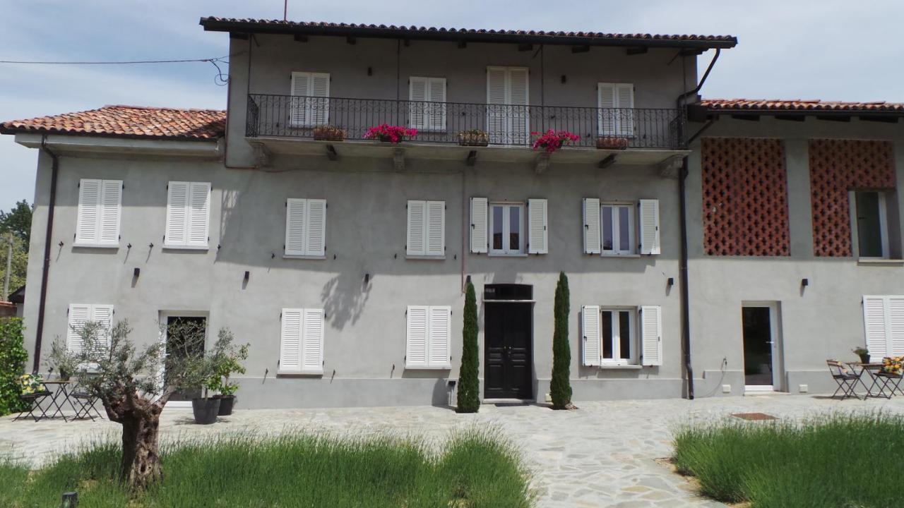 Sotto La Vigna Charm Stay Adults Only Vacation Suite Appartment Montegrosso dʼAsti Exterior foto